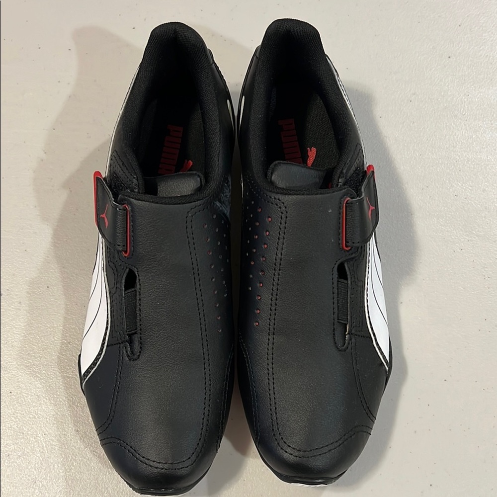 Puma Men's Black and White Sneakers Size 9